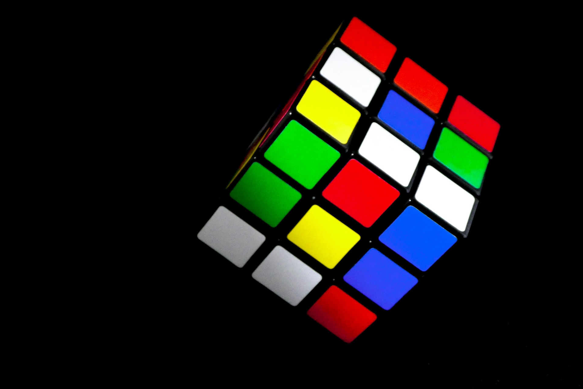 Rubik’s Cube 4×4: Eine anspruchsvolle Gehirntrainingsmethode